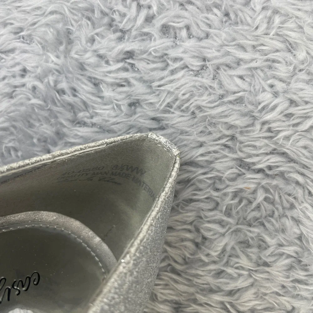 Easy Street Alive 5 Pumps Womens 8.5WW Silver Glitter Pointed Toe Kitten Heels